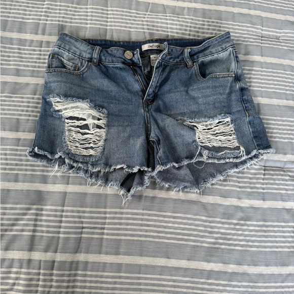 Refuge Blue Distressed Jean Shorts with Frayed Hem size 9 - Picture 1 of 3